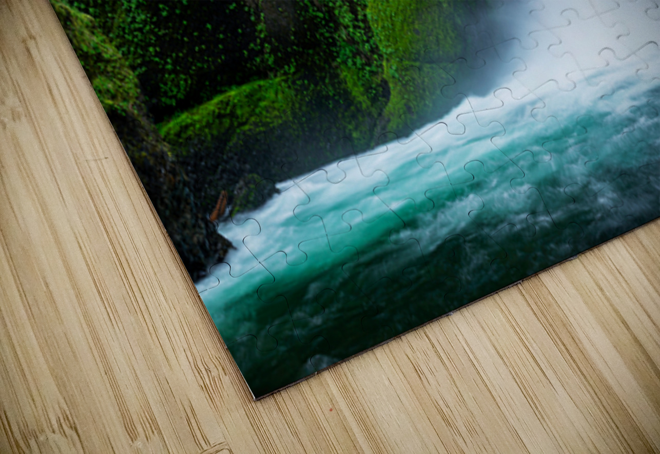 2572 Wahclella Falls Searching Lens Photography Puzzle